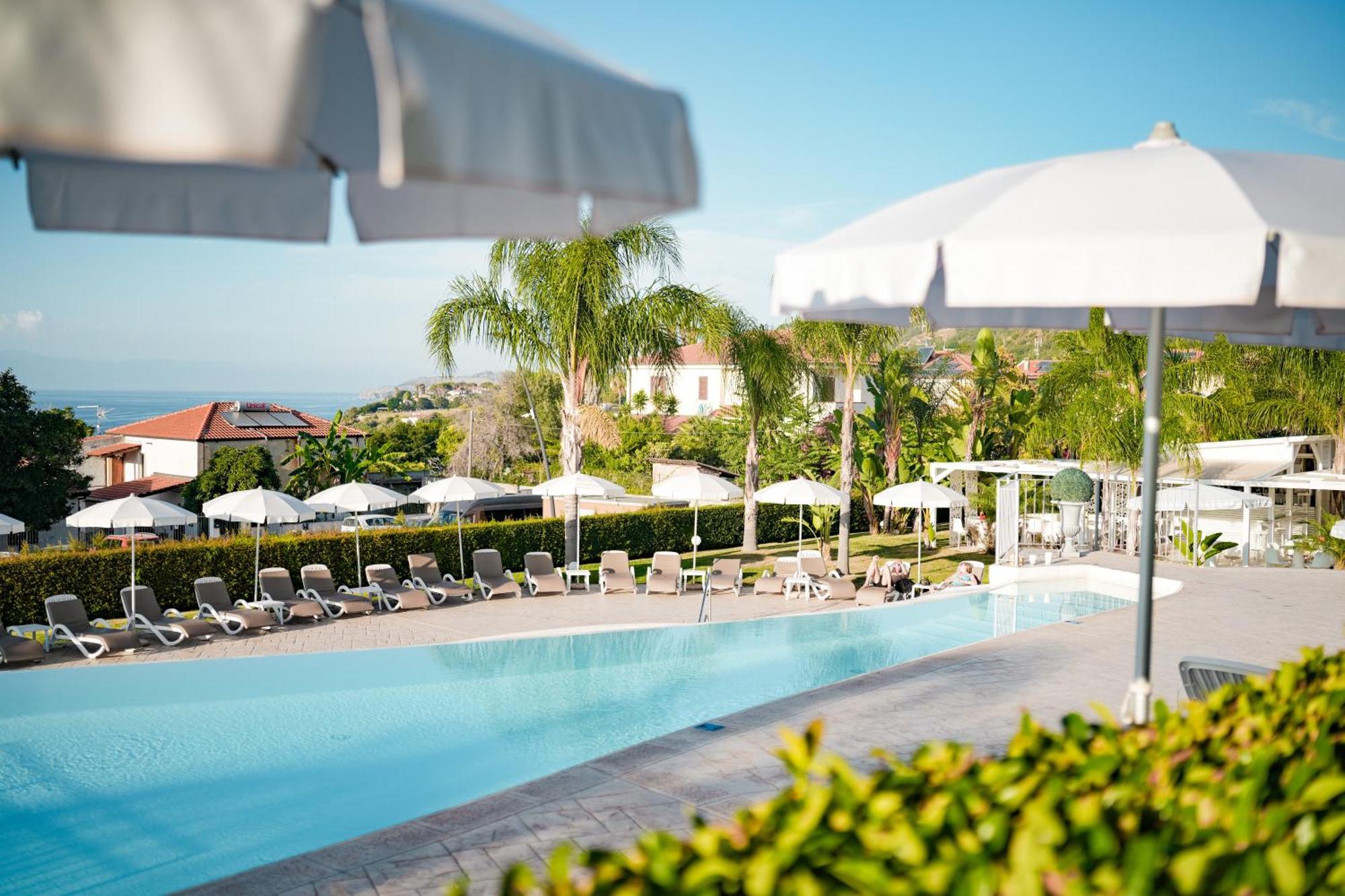 Sentido Michelizia Tropea Resort Exterior foto